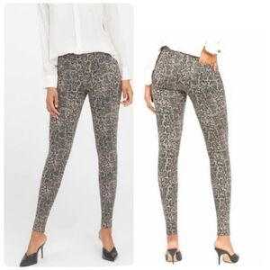 Spanx Ankle Jean-ish Leggings in Taupe Snakeskin Size Large